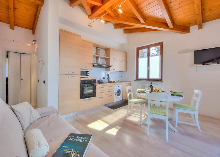 La Brezza Del Lago Maggiore With View - Happy Rentals