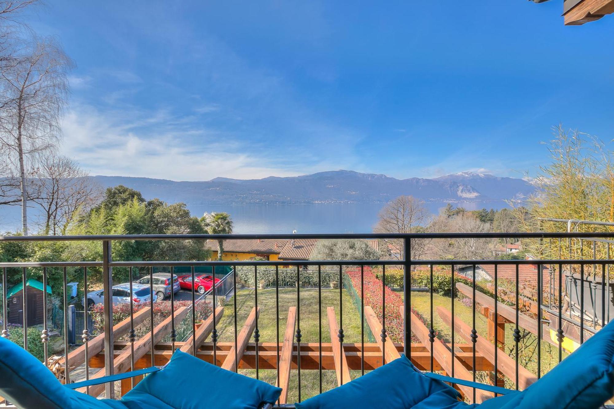 Apartment La Brezza Del Maggiore With View - Happy